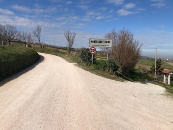 Marche - Ancona. Valle dei Tufi